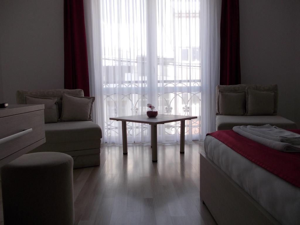 City Boutique Rooms 斯科普里 外观 照片